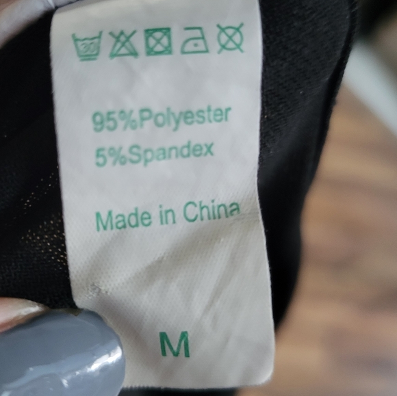 Black ruffle tunic camisole - Picture 8 of 8